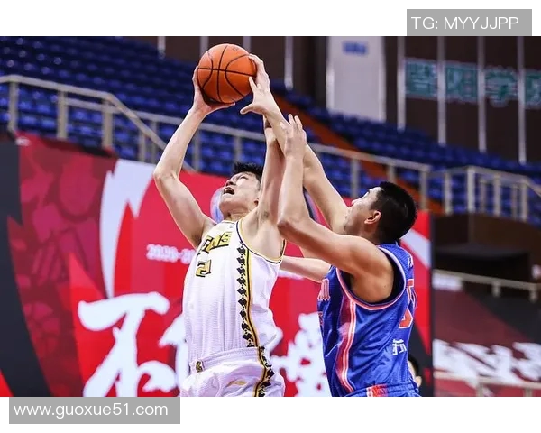 亨特谈比赛表现：提高出手次数保持侵略性同时注重组织进攻